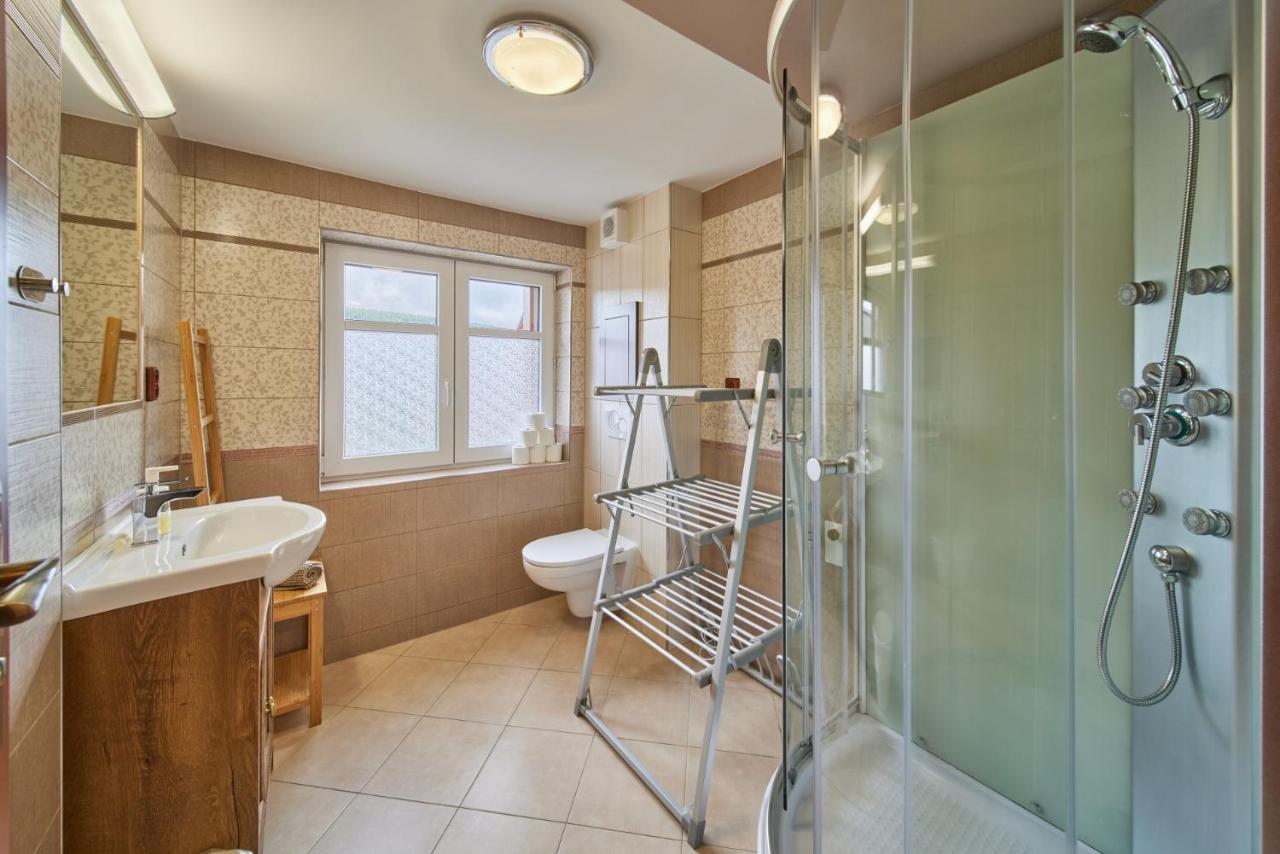 Apartment Eskadra Horni Mala Upa Luaran gambar